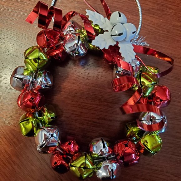 Festive Bell Wreath ornaments - Picture 2 of 4